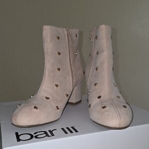 Bar III Jadine Blush Heart Studded Size 10 Boots, NWT